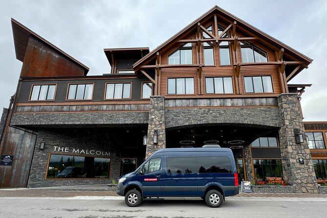 Calgary YYC Airport: Hassle-free Private Transfer to Lake Louise - Who Should Choose This Transfer?