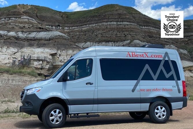 Calgary YYC Airport to Banff |Canmore| KananaskisPrivate Shuttle - Easy Airport Arrival with Personalized Meet and Greet