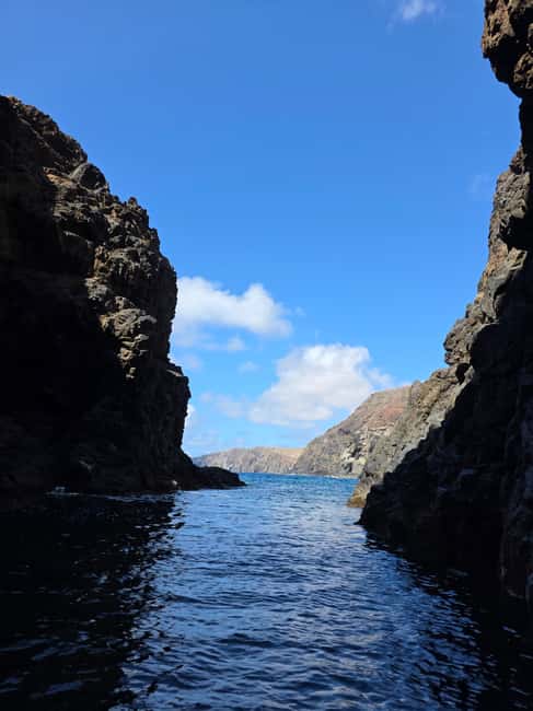 Calheta Coastline Boat Tour - Starting Point and Tour Duration: 90 Minutes of Coastal Scenery