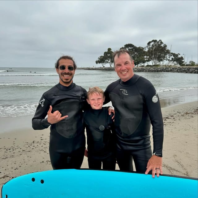 Cali: Surfing Lesson with Local Instructors - Cali: Surfing Lesson with Local Instructors Offers an Authentic Wave Experience in California