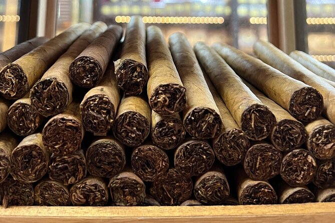 Calle Ocho Walking and food Tour: Cigars, coffee and Live Salsa - Churromanía: A Delicious Street Food Break