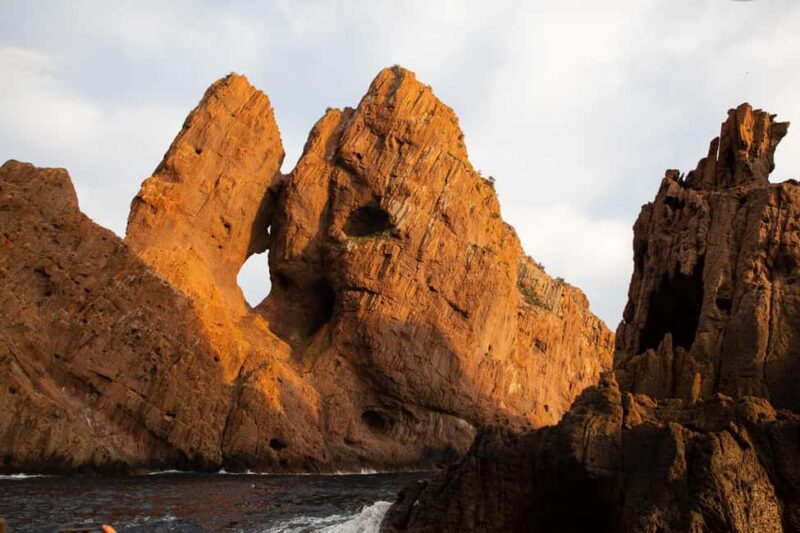 Calvi: Guided speedboat tour to Scandola - Suitability and Practical Considerations