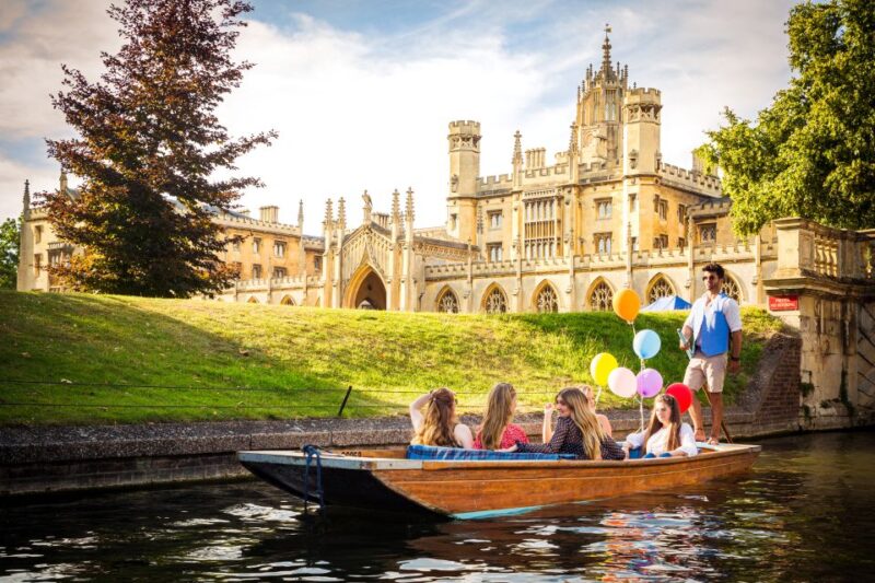 Cambridge: Shared Punting Tour with Guide - Iconic Bridges and the Great Bridge Experience