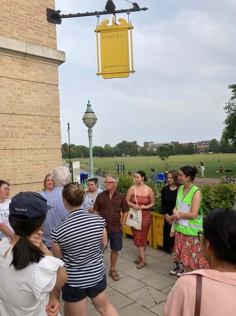 Cambridge: Women and Queer History Tour - Accessibility and Comfort During the Tour