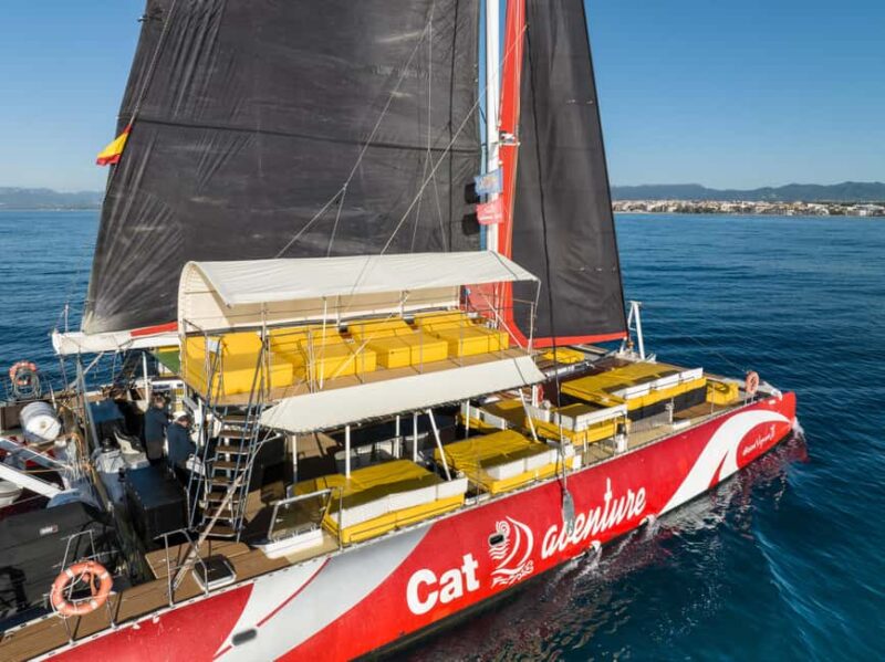 Cambrils: 1-hour catamaran cruise with a Balinese bed and a drink - Starting Point and Accessibility in Cambrils