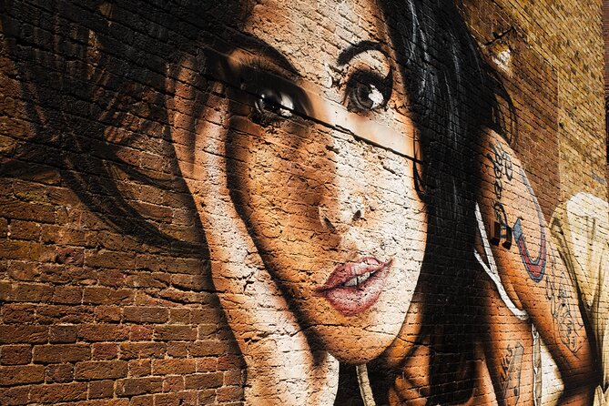 Camden - Markets, Music & Movies Tour with 10+ Food Tastings - Discovering Camden’s Vintage Shops and Indie Music Clubs