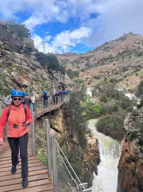 Caminito Del Rey From Málaga: Round-Trip Bus + Tour with Official Guide - Additional Languages and Custom Experience Options