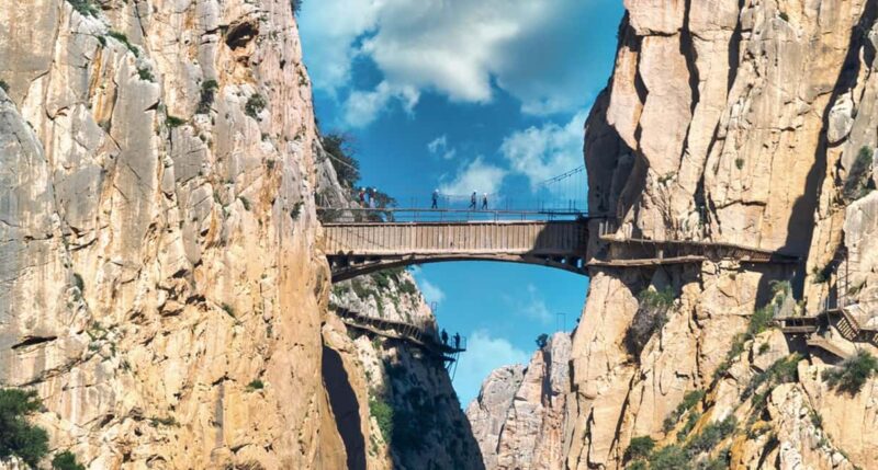 Caminito Del Rey From Málaga: Round-Trip Bus + Tour with Official Guide - Practical Tips for Participants