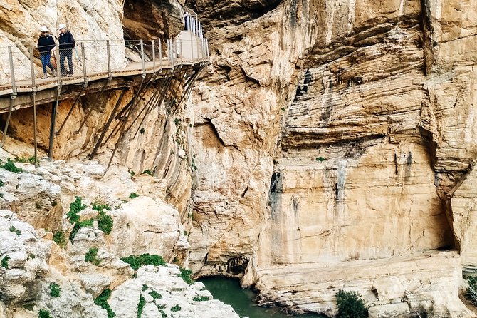 Caminito del Rey Guided Hike & optional Kayak at El Chorro Small-Group Day Trip - Key Points