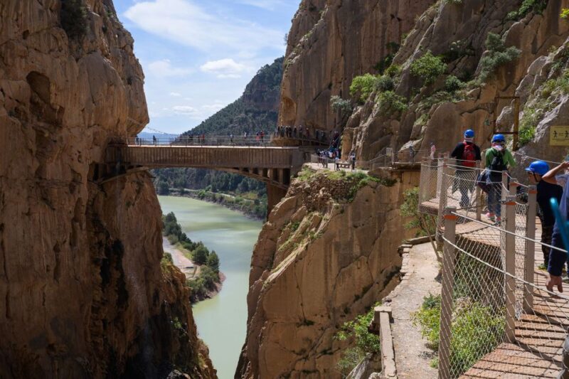 Caminito del Rey: Guided Tour with 1 Water and Shuttle Bus - What the Tour Includes: Safety and Comfort