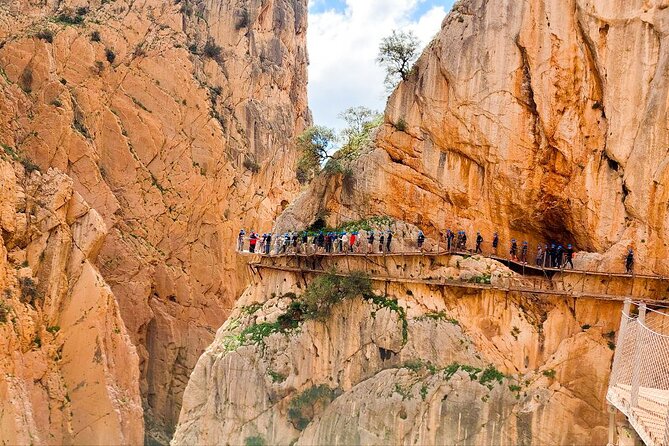 Caminito del Rey with Pickup from Nerja, Torrox and Torre del Mar - Reviews Highlighting the Experience
