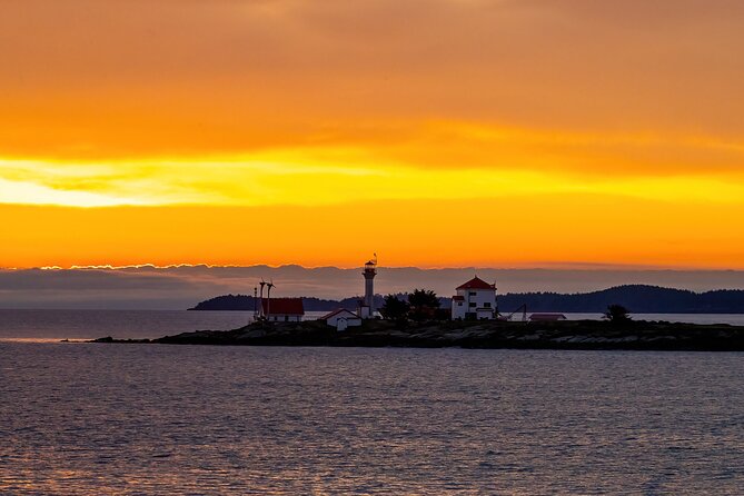 Campbell River, BC: 2 Hour Coastal Sunset Tour By Boat - Key Points