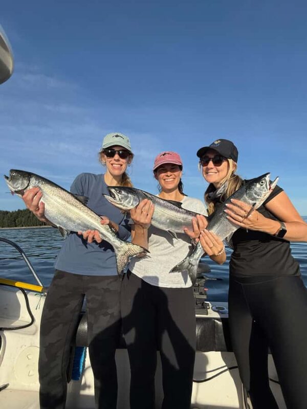 Campbell River: Private Fishing Charter with Guide - Comfort and Luxury Features on the Trip