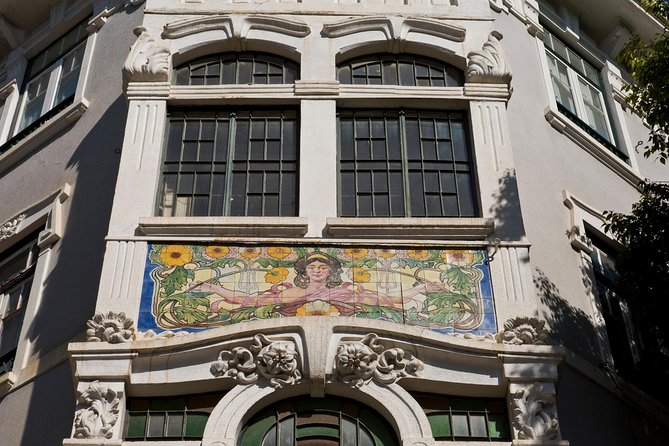 Campo de Ourique - Lisbon Coolest Quarter - The Role of the Private Guide and Photographer