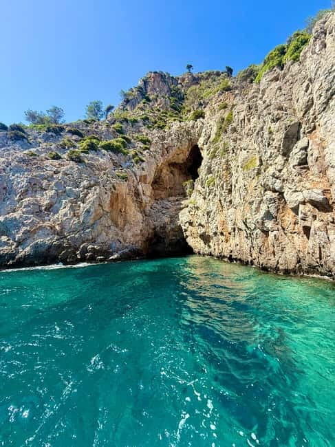 Can Picafort: 2h Private Boat Ride Swim, Snorkel & Relax - Enjoy Swimming and Snorkeling in Protected Bays