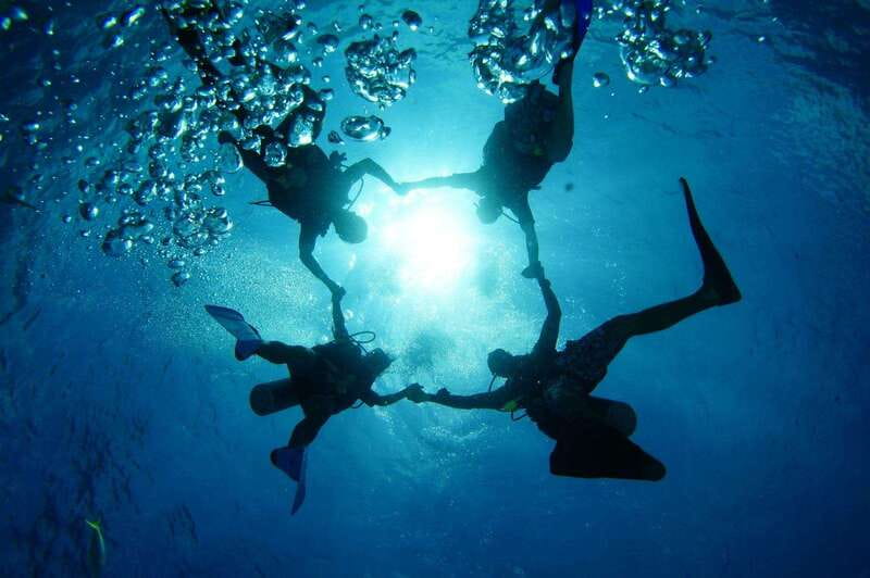 CANCUN: 2T REEF DIVES FOR CERTIFIED DIVERS - Exploring Cancún’s Vibrant Coral Reefs