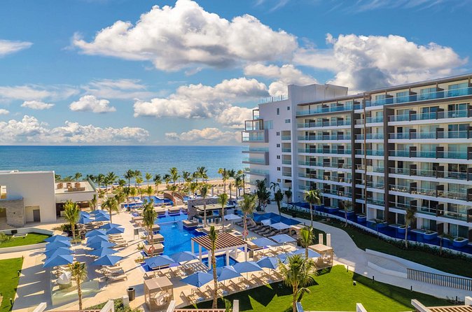 Cancun Airport and Royalton Riviera Cancun Private Shuttle - The Experience on the Day of Travel