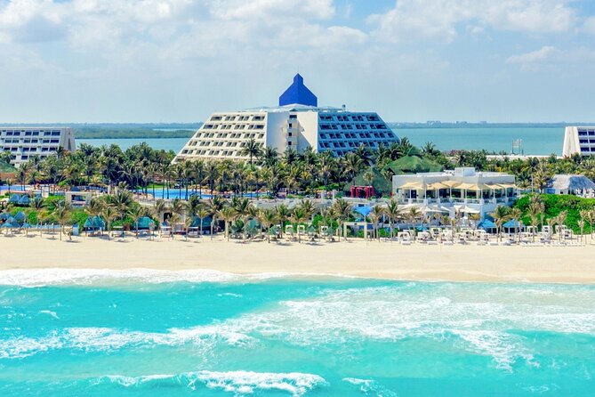 Cancun Airport and The Pyramid at Grand Oasis Private Shuttle - Smooth and Reliable Airport Transfer for Up to 5 People in Cancun