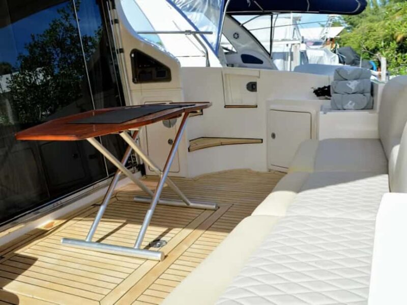 Cancun: Azimut 47 Fly Private Yacht - 6 hours to Isla Mujeres - Inside the Azimut 47 Fly: Comfort and Luxury Aboard