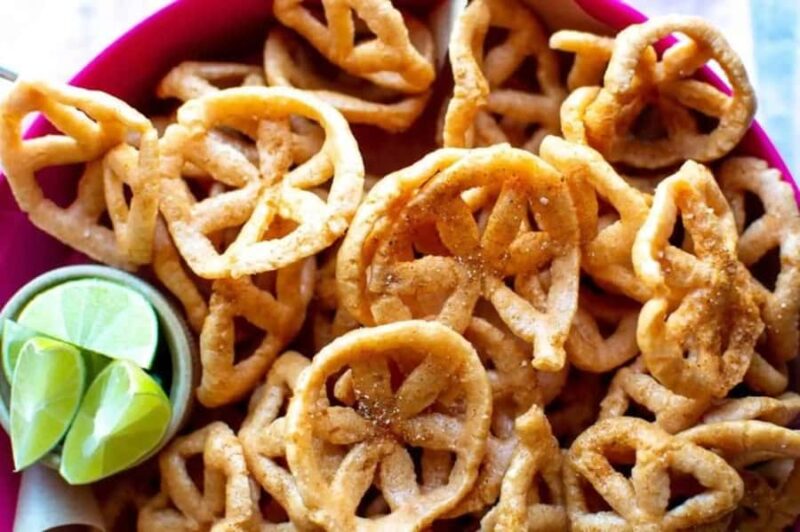 Cancun : Best Street Food Tour With A Local Guide - Sampling Classic Carnitas Tacos at El Polilla