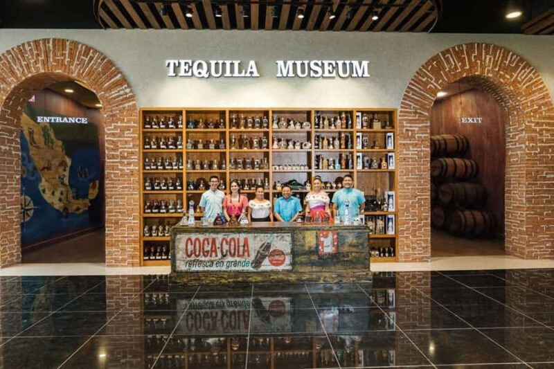 Cancun: Bus Tour - City Adventure around the Best Stops - The Tequila Museum and Chocolate Factory at Plaza la Fiesta