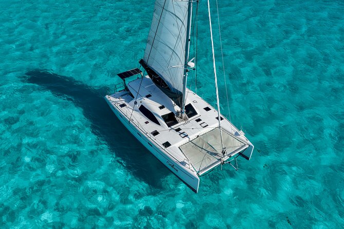 Cancún Catamaran to Isla Mujeres + Snorkel, Open Bar & Lunch - Buffet Lunch at the Beach Club