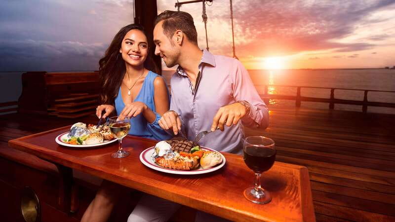 Cancun: Columbus The Romantic Dinner Cruise - The Sum Up: A Romantic Night on the Lagoon