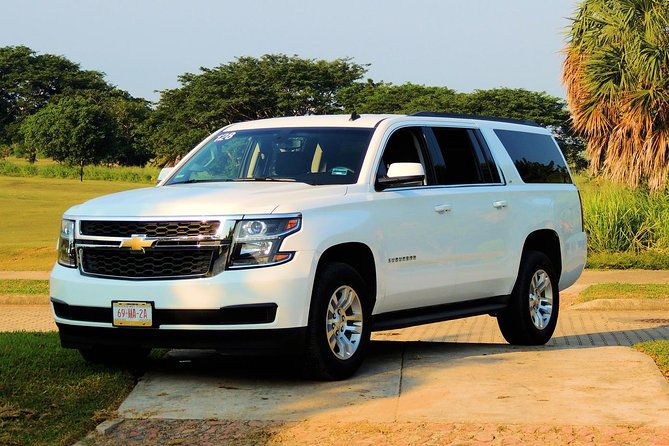Cancun Deluxe SUV Private Roundtrip Transportation - The Vehicle: Deluxe SUVs Designed for Comfort