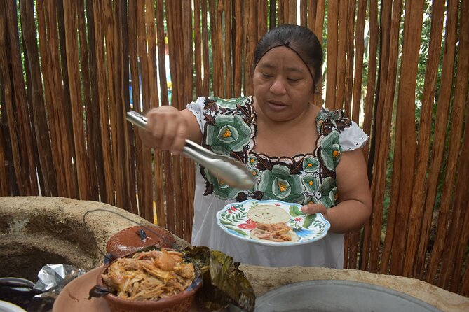 Cancun: Discover the Hidden Treasures: Exploring 3 Jungle Cenotes - The Guides and Group Experience