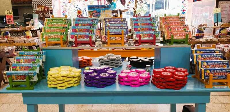 Cancun: Guided City Tour with Shopping by Double Decker Bus - The Guided Experience and Tour Pacing