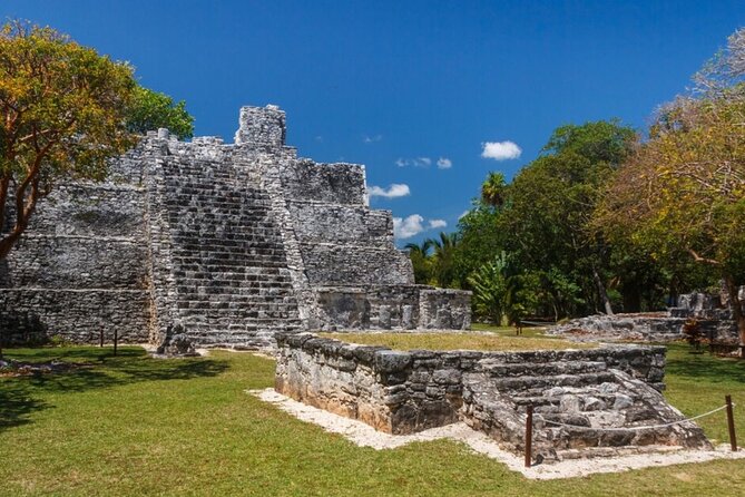 Cancun Guided Sightseeing El Meco Site, Letters and Shopping - Explore the Luxurious International Jewelry Center & Workshop