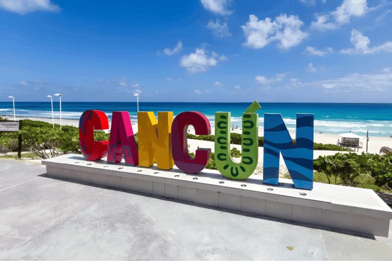 Cancun Guided Sightseeing, Shopping and Tasting Tour - Shopping and Art at the International Jewelry Center & Mexico Magico