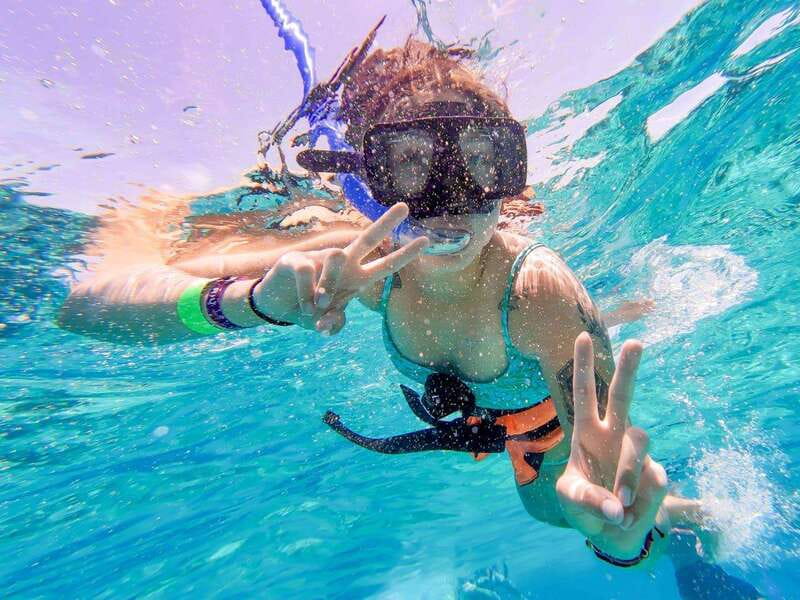 Cancun: Isla Mujeres Catamaran Tour with Open Bar of Drinks - Key Points