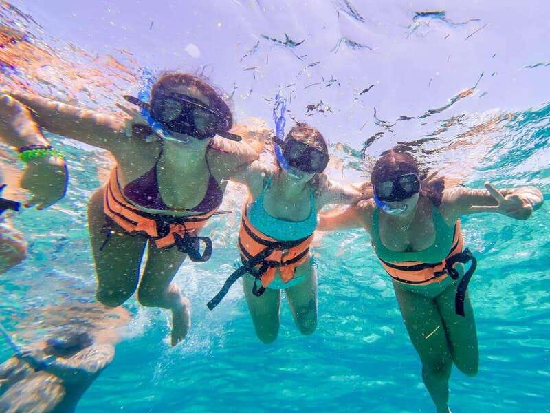 Cancun: Isla Mujeres Catamaran Tour with Open Bar of Drinks - Sailing Across the Caribbean on a Spacious Catamaran