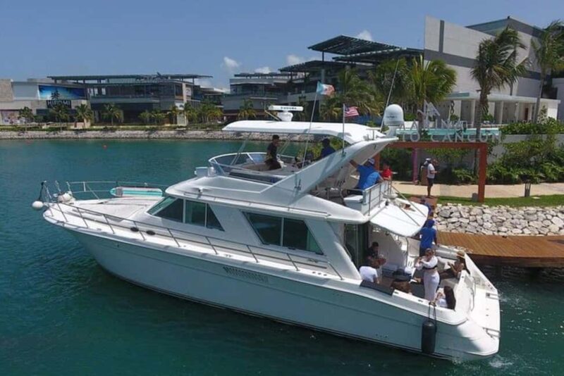 Cancun: Luxury Yacht Tour to Isla Mujeres Chef #GMBSR55FUN - The Elegance of the 55 ft Sea Ray Yacht
