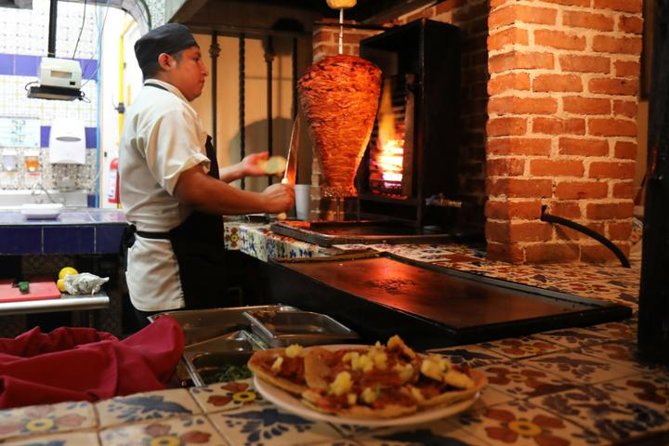 Cancun Night Combo: Taco & Beer Tour and Coco Bongo Show & Drinks - Live Entertainment and Folklore at Coco Bongo