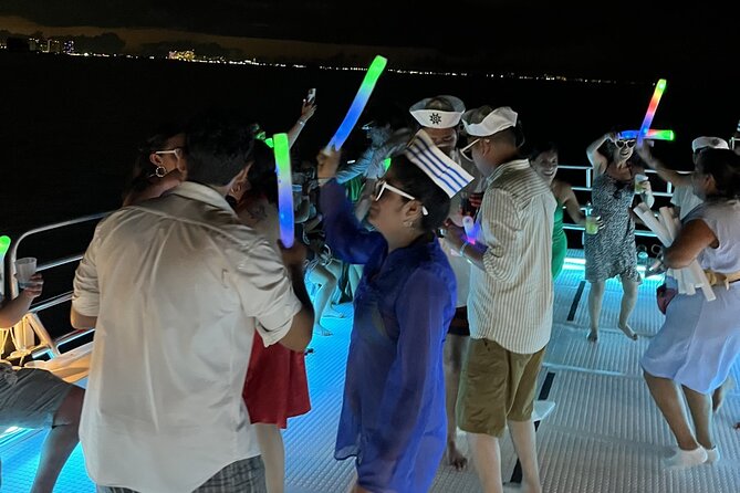 Cancun Night Party Boat - What’s Included in the Cancun Night Party Boat