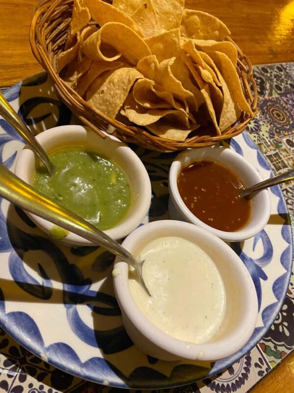 Cancun: Old Town Food Tour with 6 Tastings & A Secret Dish - Visiting Parque de las Palapas for Quesadilla Frita and Local Culture