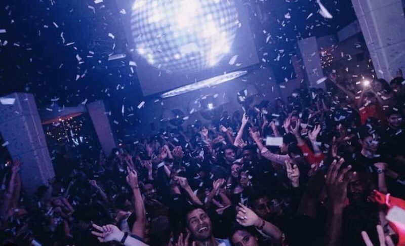 Cancún: One night in Exclusive Rooftops and Clubs of México - Exciting Night Out in Cancun’s Rooftops and Clubs for Just 4.5 Hours