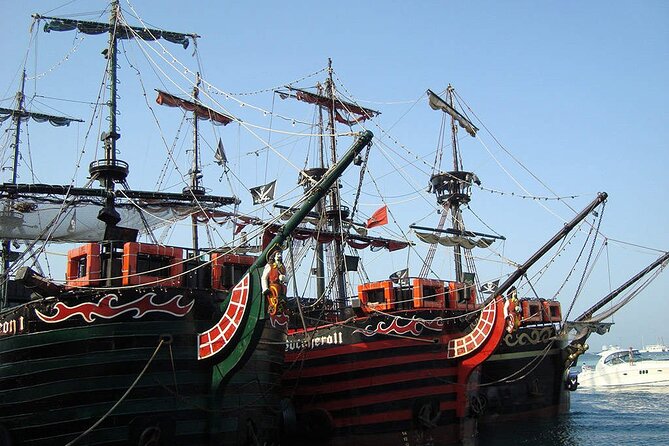Cancun Pirate Ship Adventure : Dinner & Show at Sea 2 for 1 Deal - Who Will Enjoy This Tour Most