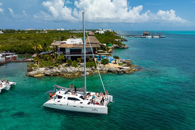 Cancún Private Catamaran to Isla Mujeres with Snorkeling & Lunch - Overview of the Private Catamaran to Isla Mujeres with Snorkeling & Lunch