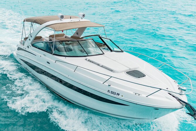 Cancun Private Luxury 37ft Yacht for 12 people - Cancun Private Luxury 37ft Yacht for 12 People: A Relaxing and Adventure-Filled Experience