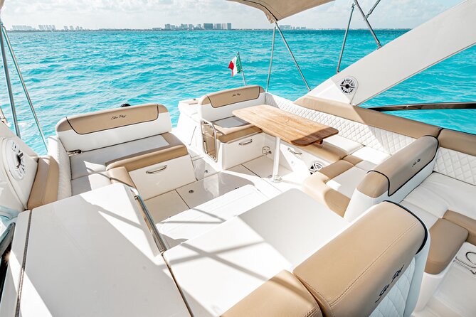 Cancun Private Luxury 37ft Yacht for 12 people - Cancun Private Luxury Yacht: A Comfortable Mix of Relaxation and Exploration