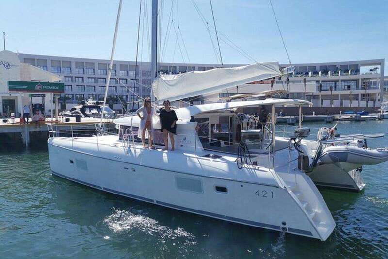 Cancun: Private Luxury Catamaran to Isla Mujeres - The Lagoon GMB421VIP Catamaran: Your Luxurious Floating Base