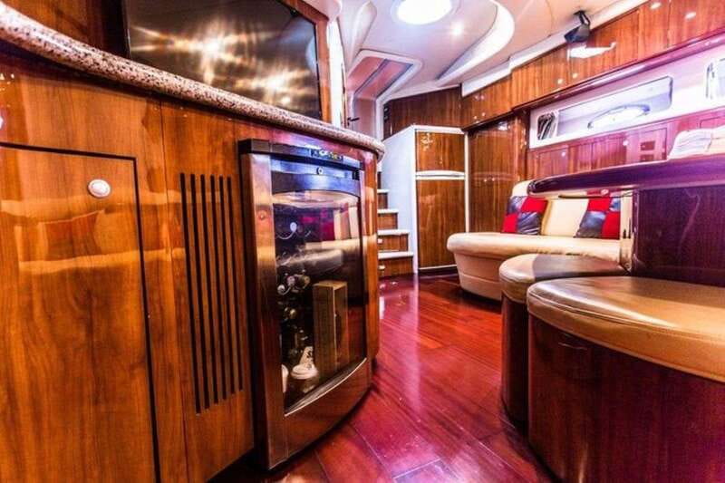 Cancun private yacht Sea Ray Sundancer 60 feet - Snorkeling Adventure Among Colorful Fish