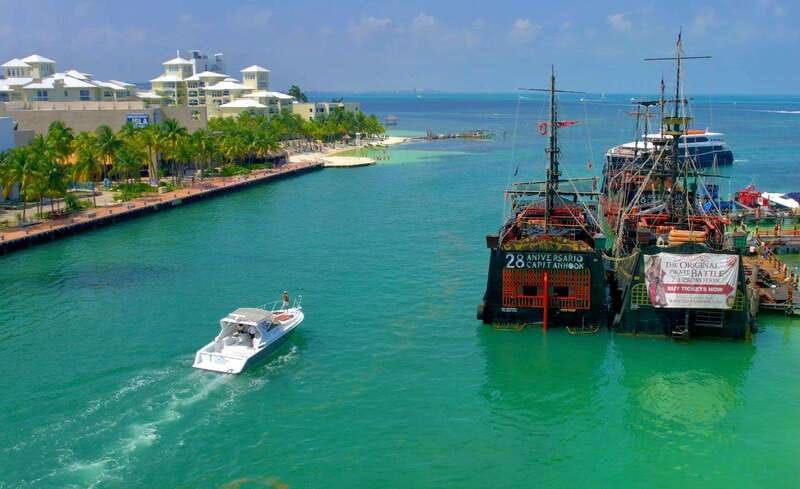 Cancún: Private Yacht Tour - Snorkeling in Isla Mujeres’ Vibrant Coral Reefs