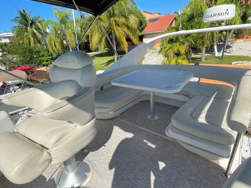 Cancun: Rent a Sea Ray F43 yacht to Isla Mujeres - Experience the Ultimate Yacht Adventure from Cancun to Isla Mujeres