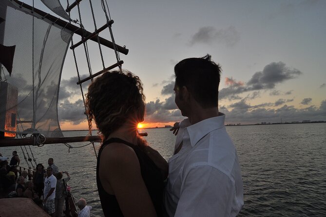 Cancun Romantic Lobster Dinner at Lagoon (sunset and night) - Key Points
