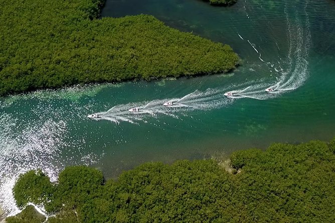 Cancun speedboat and snorkel tour: shared speedboat - Cancun Speedboat Ride in Nichupte Lagoon