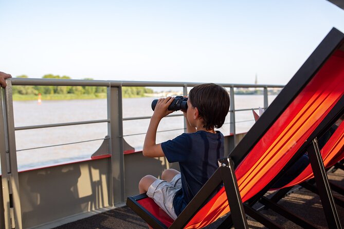 Canelés cruise and UNESCO route - Canelés Tasting and Its Cultural Significance